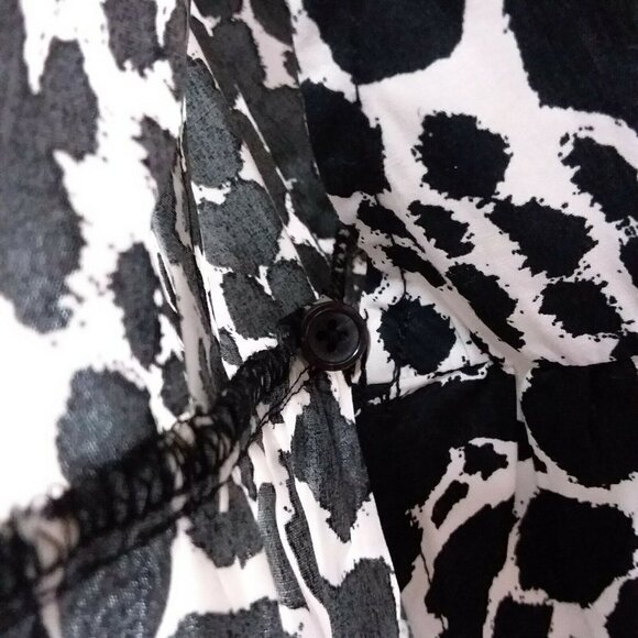 Who What Wear Women's Swirling Leopard Print Wrap Top NEW - Picture 7 of 10